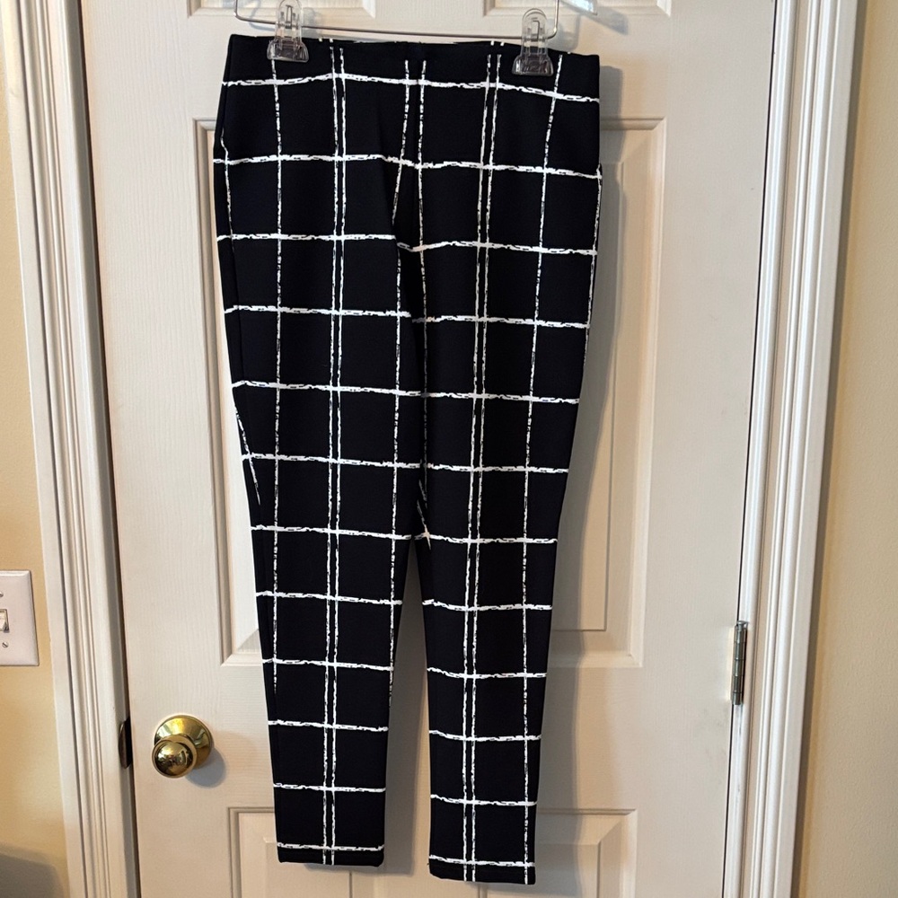 Peter Nygard Luxe Slims Black leggings